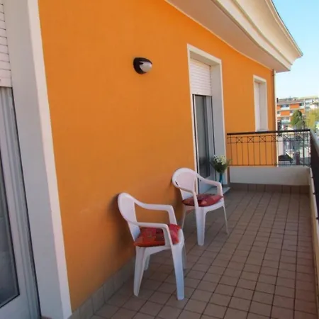 Large For Up To 9 Guests Appartement *