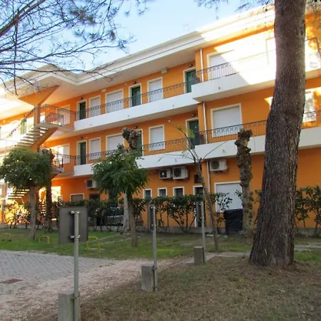 Large For Up To 9 Guests Appartement Bibione