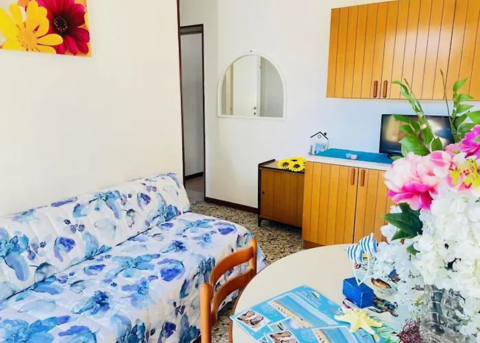 Large For Up To 9 Guests