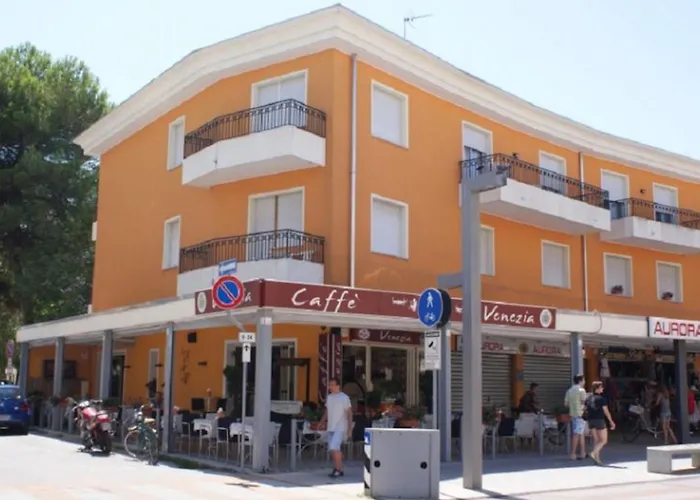 Large For Up To 9 Guests *