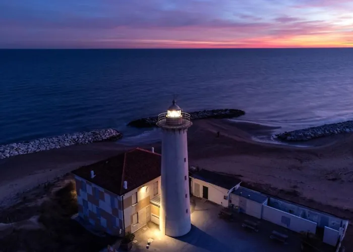 Large For Up To 9 Guests Бібіоне